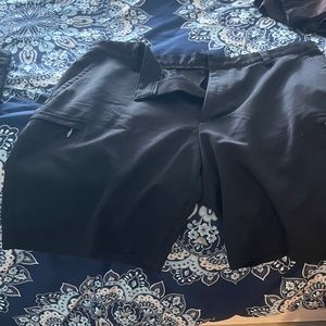 Greg Norman used size 36 black shorts